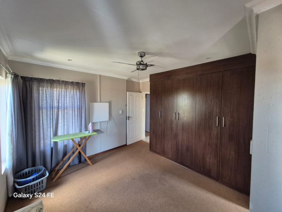 3 Bedroom Property for Sale in Boschdal North West